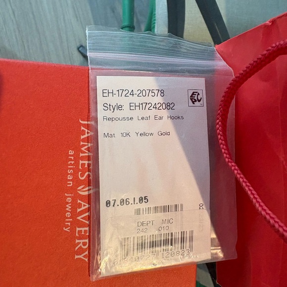 James Avery 10k Repousse Leaf Dangle Earrings - Picture 6 of 8